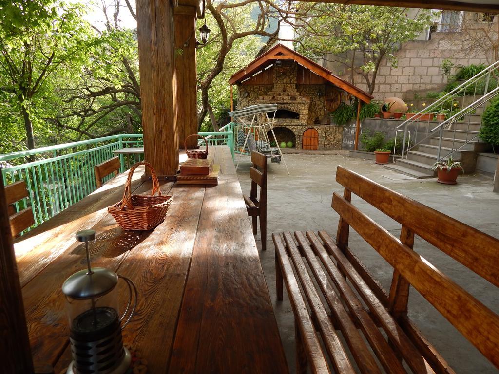 Guest House Anahit Ijevan Eksteriør bilde